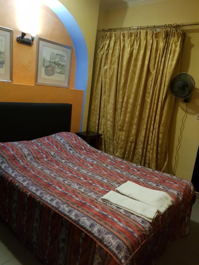 Hotel La Potiniere Schaerbeek Екстер'єр фото